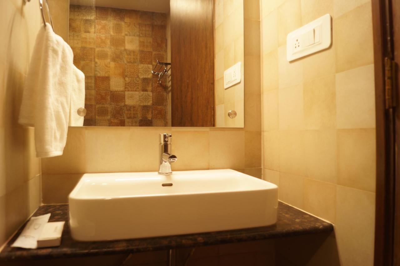 Hotel Sharayu One Mapusa Esterno foto